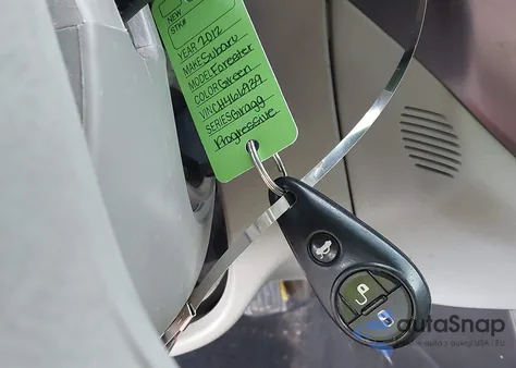 2012 Subaru Forester 2.5X Premium z USA, uszkodzony, nr VIN JF2SHADC8CH466939